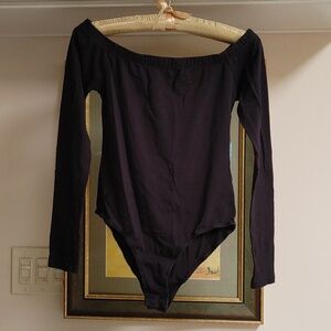 Priceless Black Long Sleeve Low Shoulder Bodysuit sz S